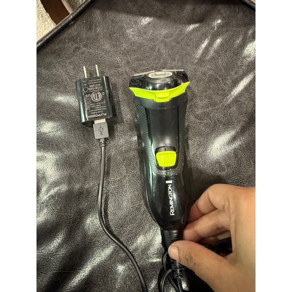 Remington Rotary Shaver Electric Rechargeable Foil with Charger Black Neon Green